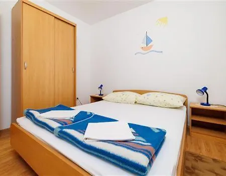 Julija Apartman *